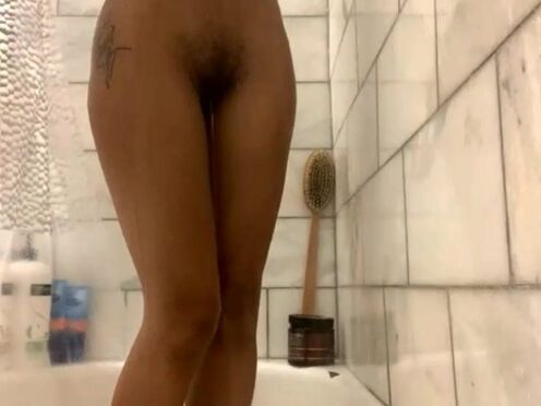 Bria Backwoods aka briabackwoods onlyfans beautiful female fingering pussy in the bathroom